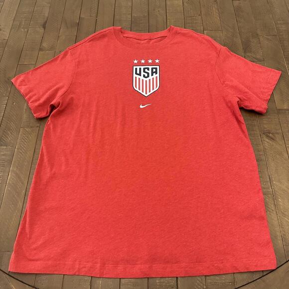 NWT Nike Team USA Soccer Four Star Crest Logo Shirt Size Women's Medium - Picture 1 of 5